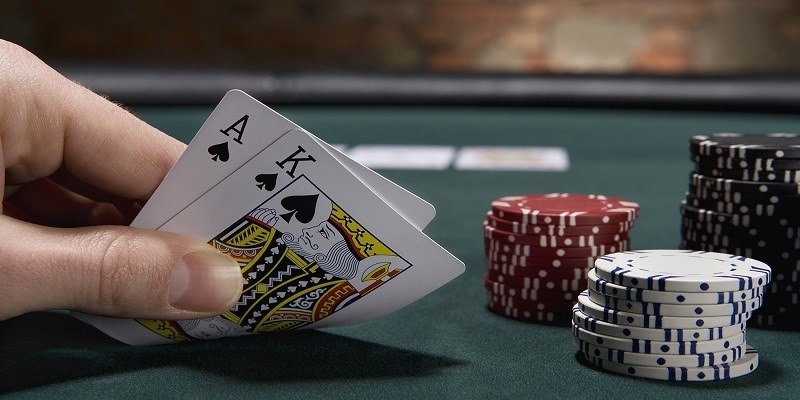 Tìm hiểu luật Blackjack khi rút thêm bài